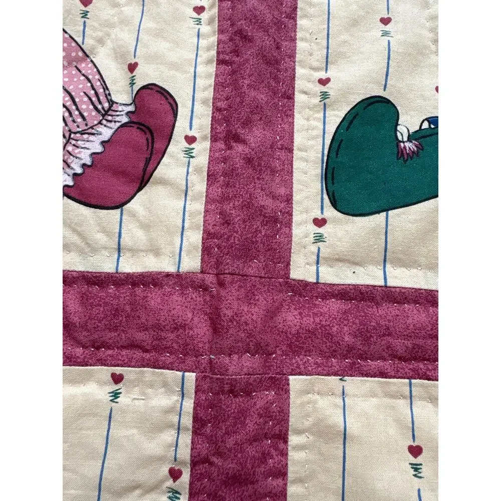 Vintage Hand Quilted Raggedy Ann Andy Cottage Blanket Quilt 36” x 43”